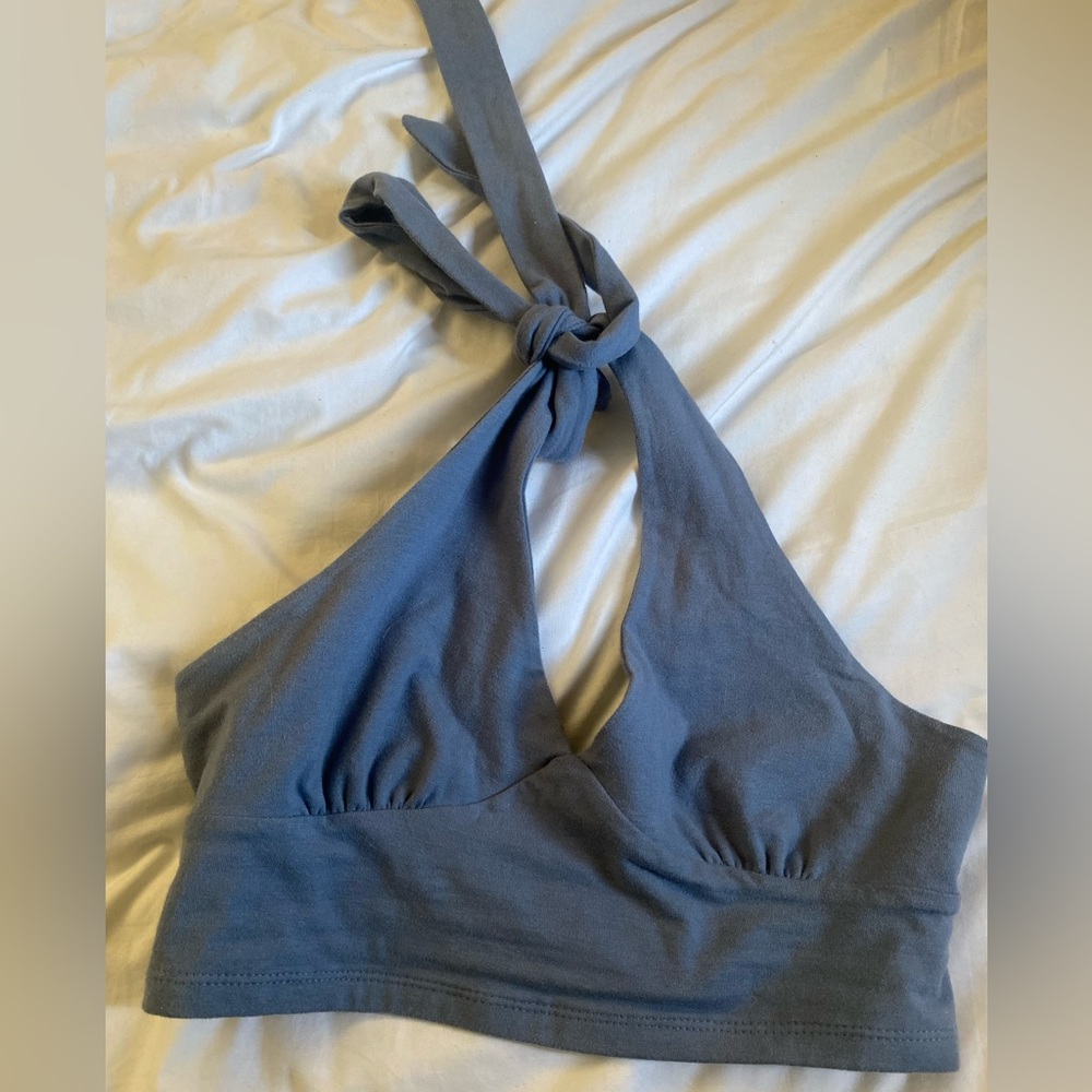 Tilly’s blue halter top
